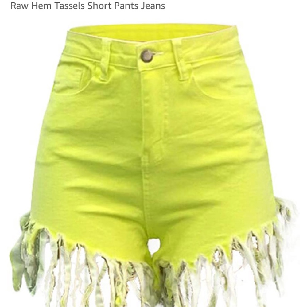 Shorts with fringes - Picture 3 of 4